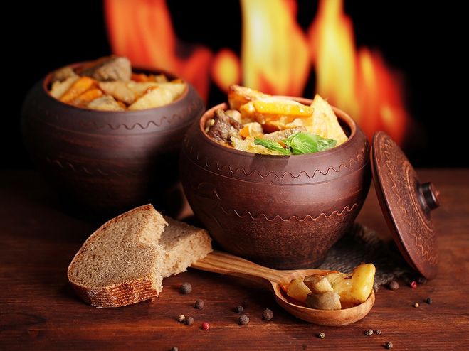 Что вкусного приготовить в большом глиняном горшке, в духовке?